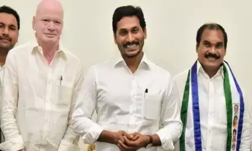 వైసీపీలో భగ్గుమన్న విభేదాలు.. త్రిమూర్తులుపై ఎంపీ పిల్లి సుభాష్ చంద్రబోస్ హోంమంత్రికి ఫిర్యాదు