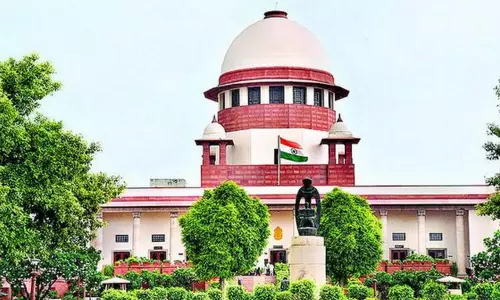 కరోనా వైరస్ విజృంభణ పై సుప్రీంకోర్టు కీలక ఆదేశాలు కరోనా వైరస్ విజృంభణ పై సుప్రీంకోర్టు కీలక ఆదేశాలు