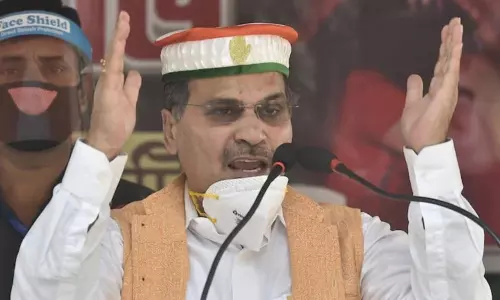 కాంగ్రెస్ సీనియర్ నేతల తీరుపై అధిర్ రంజన్ ఘాటు విమర్శలు