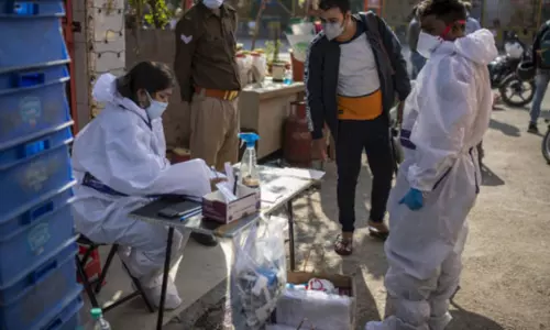 Coronavirus Updates In India : భారత్ లో తగ్గుముఖం పట్టిన కరోనా కేసులు!