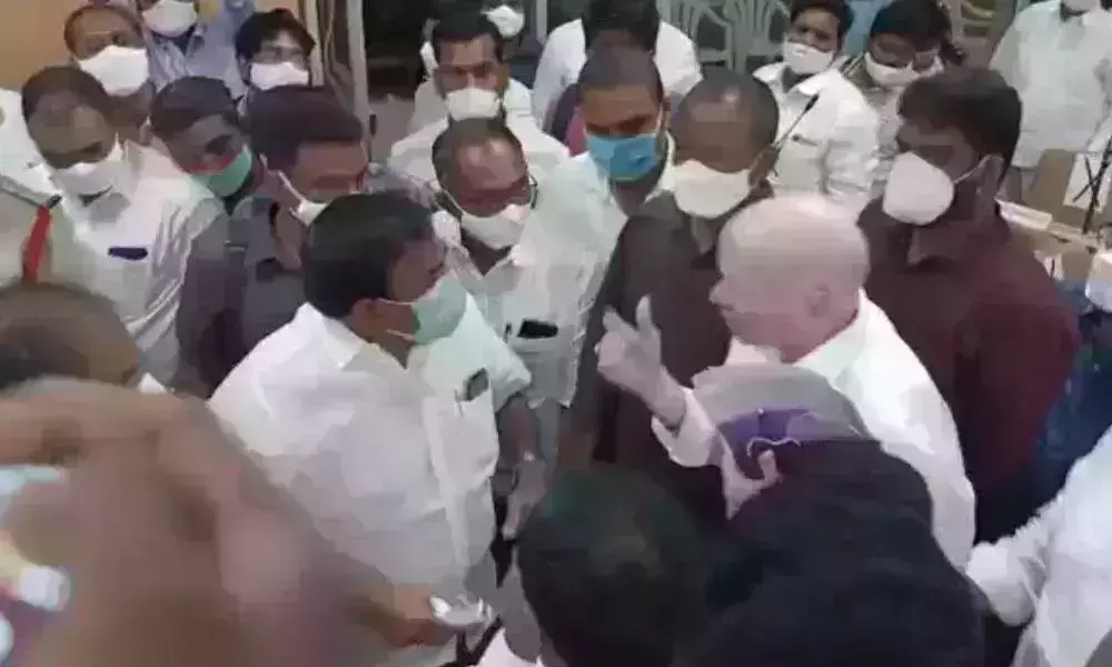 కాకినాడ డీఆర్సీ మీటింగ్‌ రగడ సంకేతమేంటి?