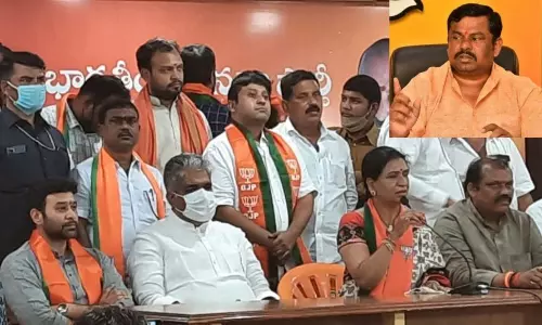 విక్రమ్‌ వెల్‌కమ్ పార్టీలో రాజాసింగ్ జాడ ఏది.. రాజాసింగ్ పొలిటికల్ కెరీర్ ఎలా టర్న్ తిరగబోతోంది?