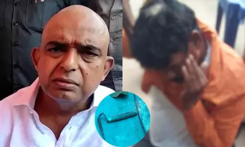 మంత్రి పేర్నినానికి తృటిలో తప్పిన ప్రమాదం