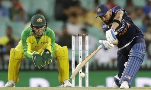 IND vs AUS 2nd ODI : పోరాడి ఓడిన భారత్.. చేజారిన సిరీస్!