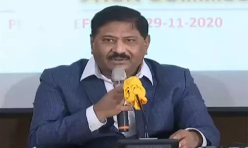 బయటివారు జీహెచ్ఎంసీ దాటి వెళ్లాలి: ఎస్‌ఈసీ