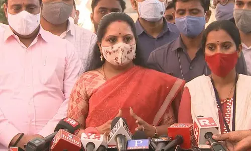 ఓటు హక్కు వినియోగించుకున్న ఎమ్మెల్సీ కవిత ఓటు హక్కు వినియోగించుకున్న ఎమ్మెల్సీ కవిత