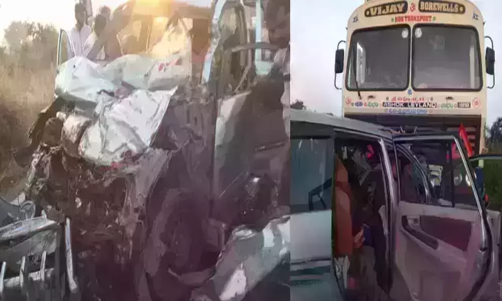 రంగారెడ్డి జిల్లాలో ఘోర రోడ్డుప్రమాదం రంగారెడ్డి జిల్లాలో ఘోర రోడ్డుప్రమాదం