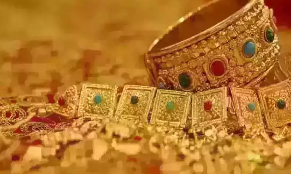 దేశీయ మార్కెట్ లో విలువైన లోహాల మెరుపులు..