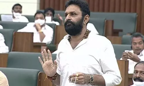 పారిపోవడం చంద్రబాబుకు బాగా తెలుసు: కొడాలి నాని పారిపోవడం చంద్రబాబుకు బాగా తెలుసు: కొడాలి నాని