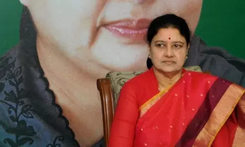 కర్ణాటక హైకోర్టులో శశికళకు చుక్కెదురు