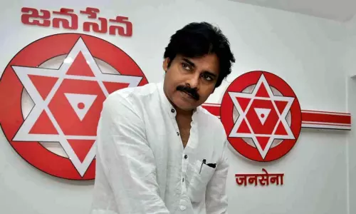 నెల్లూరు జిల్లాలో పర్యటించిన పవన్ .. నష్టపోయిన రైతుకు రూ. 35వేలు ఇవ్వాలని డిమాండ్ నెల్లూరు జిల్లాలో పర్యటించిన పవన్ .. నష్టపోయిన రైతుకు రూ. 35వేలు ఇవ్వాలని డిమాండ్