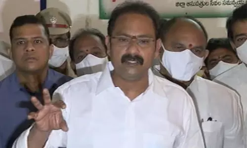 అస్వస్థతకు గురైన వారి ఆరోగ్య పరిస్థితి ప్రస్తుతం నిలకడగా ఉంది : ఆళ్ల నాని అస్వస్థతకు గురైన వారి ఆరోగ్య పరిస్థితి ప్రస్తుతం నిలకడగా ఉంది : ఆళ్ల నాని