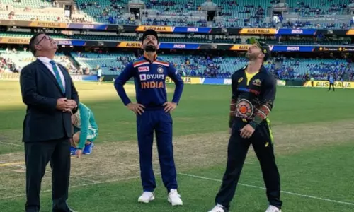Ind vs Aus 2nd T20 : టాస్ గెలిచి బౌలింగ్ ఎంచుకున్న భారత్ Ind vs Aus 2nd T20 : టాస్ గెలిచి బౌలింగ్ ఎంచుకున్న భారత్