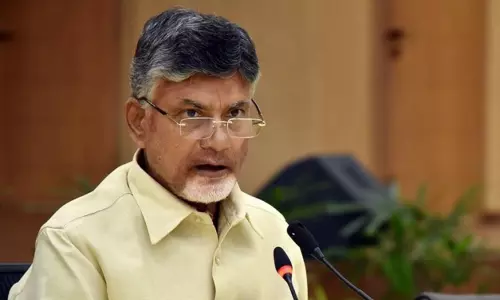 ఏలూరులో ప్రజలకు అస్వస్థత ప్రభుత్వ వైఫల్యమే.. : చంద్రబాబు ఏలూరులో ప్రజలకు అస్వస్థత ప్రభుత్వ వైఫల్యమే.. : చంద్రబాబు