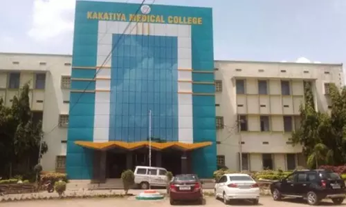 వరంగల్ మెడికల్ కాలేజీలో హైటెక్ కాపీయింగ్ వరంగల్ మెడికల్ కాలేజీలో హైటెక్ కాపీయింగ్