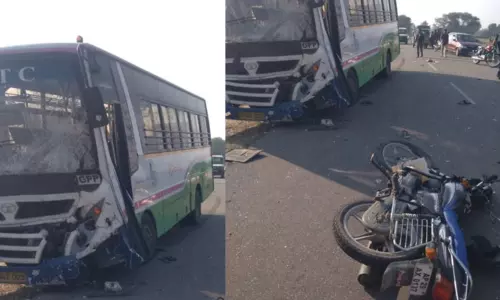 గజ్వేల్‌లో రోడ్డు ప్రమాదం .. బైక్‌ను ఢీకొట్టిన ఆర్టీసీ బస్సు
