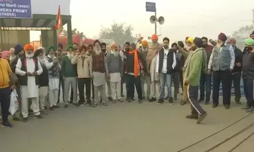 ఢిల్లీలో కొనసాగుతున్న అన్నదాతల ఆందోళనలు