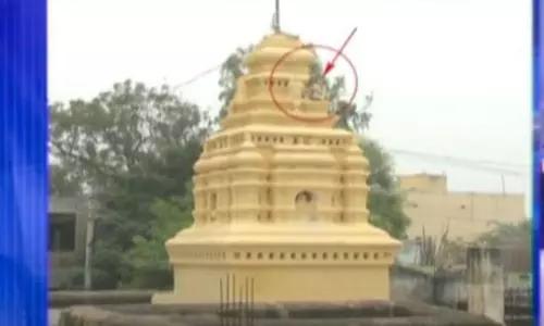 తెలుగు రాష్ట్రాల్లో కొనసాగుతున్న ఆలయాలపై దాడులు