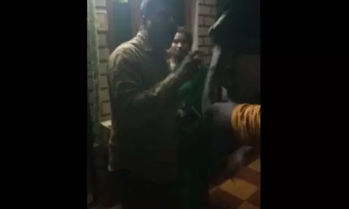 భార్యకు వరకట్న వేధింపులు.. మరో మహిళతో భర్త రాసలీలలు