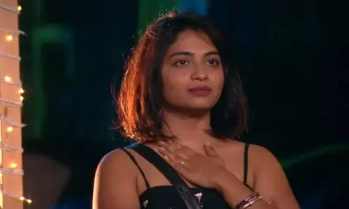 మరికొన్ని గంటల్లో బిగ్ బాస్ 4 సీజన్ ముగింపు.. ట్రోఫీ రేసు నుంచి త‌ప్పుకున్న హారిక‌ ?