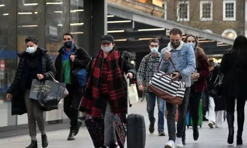 భారత్‌ నుంచి బ్రిటన్‌‌కు విమాన సర్వీసులు రద్దు