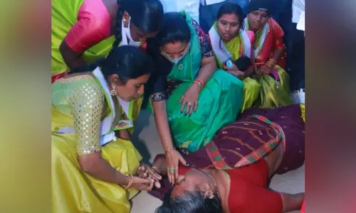 మానవత్వం చాటుకున్న ఎమ్మెల్సీ కవిత