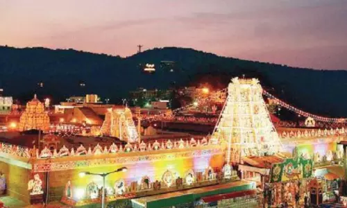 ఆధ్యాత్మిక శోభను సంతరించుకున్న తిరుమల కొండ