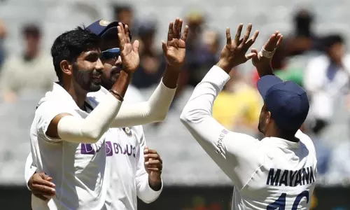 Boxing Day Test : ఆసీస్‎ను బెంబేలెత్తించిన టీమిండియా బౌలర్లు.. తొలిరోజు భారత్‎దే ఆధిపత్యం