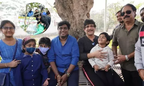 సామాజిక కార్యక్రమాల్లో బిజీబిజీగా గడుపుతున్న టాలీవుడ్ కింగ్