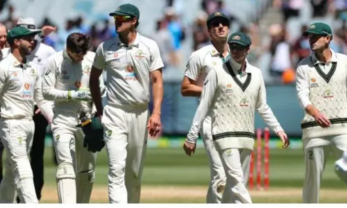 ఆసీస్‌కు మరో ఎదురుదెబ్బ.. టిమ్‌ పైన్ దళానికి భారీ జరిమానా