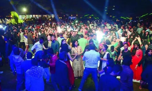 తెలంగాణలో న్యూఇయర్ వేడుకలపై ఆంక్షలు