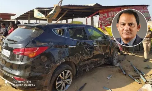 అజారుద్దీన్‌కు తృటిలో తప్పిన ప్రమాదం