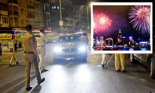 ఓ వైపు కరోనా.. మరోవైపు పోలీసుల ఆంక్షలు