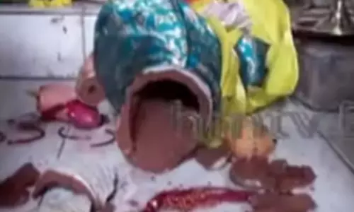 ఏపీలో ఆగని ఆలయాలపై దాడులు