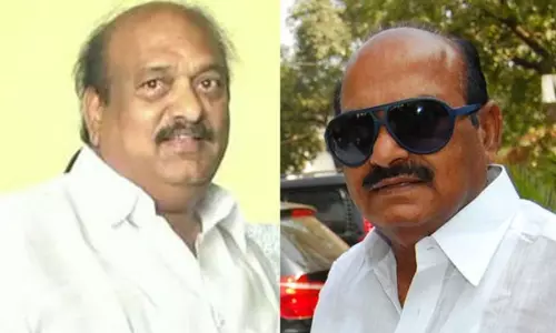 తాడిపత్రిలో మరోసారి ఉద్రిక్తత.. జేసీ బ్రదర్స్ హౌస్ అరెస్ట్ తాడిపత్రిలో మరోసారి ఉద్రిక్తత.. జేసీ బ్రదర్స్ హౌస్ అరెస్ట్