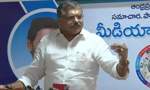 చంద్రబాబు పవిత్రమైన హిందువైతే.. విజయవాడలో హిందూ దేవాలయాలను ఎందుకు కూల్చారు : మంత్రి బొత్స