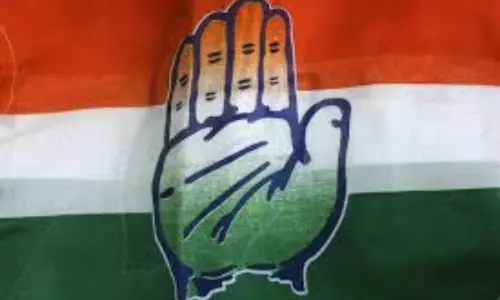 టీపీసీసీ చీఫ్ ప్రకటనకు బ్రేక్ టీపీసీసీ చీఫ్ ప్రకటనకు బ్రేక్