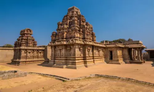 విశాఖలో మరో ఆలయంపై దుండగుల దాడి