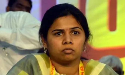 భూమా అఖిలప్రియకు బెయిల్‌ ఇవ్వద్దని పోలీసుల కౌంటర్ పిటిషన్‌