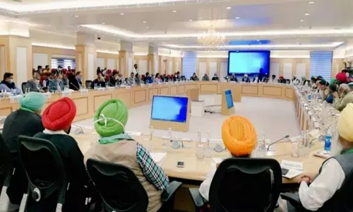 రైతులతో మరోసారి అసంపూర్తిగా ముగిసిన చర్చలు