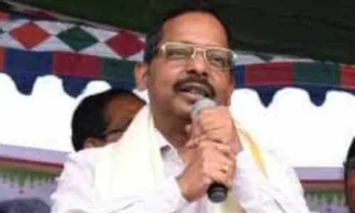 రాష్ట్రం లో కరోనా తీవ్రత ఇంకా తగ్గలేదు: వెంకట్రామిరెడ్డి రాష్ట్రం లో కరోనా తీవ్రత ఇంకా తగ్గలేదు: వెంకట్రామిరెడ్డి