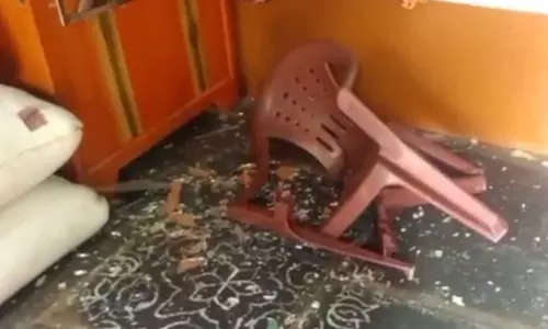 కర్నూలు జిల్లాలో వివాదంగా మారిన ప్రేమ వివాహం కర్నూలు జిల్లాలో వివాదంగా మారిన ప్రేమ వివాహం