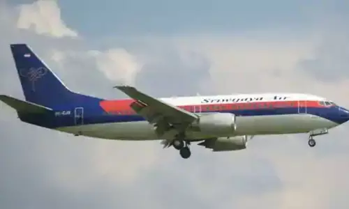 Sriwijaya Air lost : an official says. Search and rescue has been sent to the area Sriwijaya Air lost : an official says. Search and rescue has been sent to the area