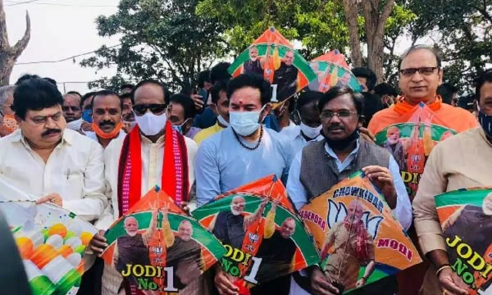 BJP kite festival at Necklace Road