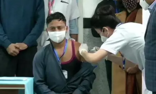 Corona Vaccine: మన దేశంలో కరోనా వ్యాక్సిన్ మొదట ఇచ్చింది ఎవరికో తెలుసా?