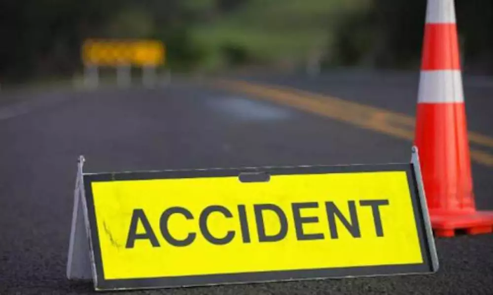Road Accident in Gunthakallu