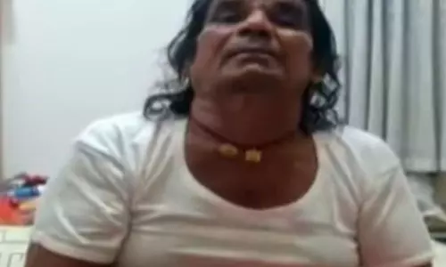 కలకలం రేపుతున్న అమ్మాజీ స్వామి కిడ్నాప్ వ్యవహారం కలకలం రేపుతున్న అమ్మాజీ స్వామి కిడ్నాప్ వ్యవహారం