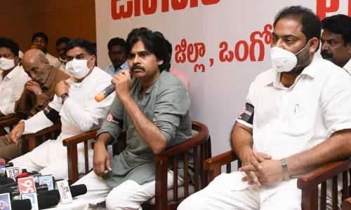 మంత్రి కొడాలి నానిపై జనసేనాని పరోక్ష విమర్శలు