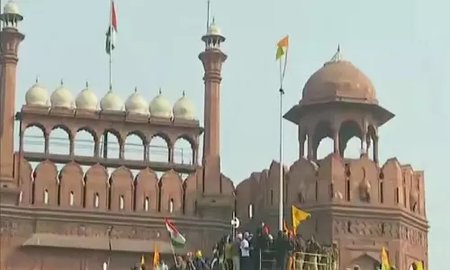 ఎర్రకోటపై దాడిలో సిక్స్ ఫర్ జస్టిస్ హస్తం..? ఎర్రకోటపై దాడిలో సిక్స్ ఫర్ జస్టిస్ హస్తం..?