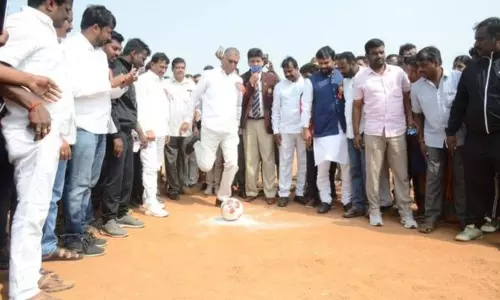 గజ్వేల్ లో రాష్ట్రస్థాయి కేసీఆర్ కప్ ఫుట్ బాల్.. ప్రారంభించిన మంత్రి హరీశ్ రావు